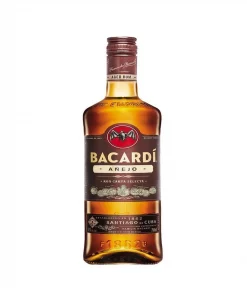 Ron Bacardí Añejo 40°,  750cc. Ron Bacardí Añejo 40°,  750cc.