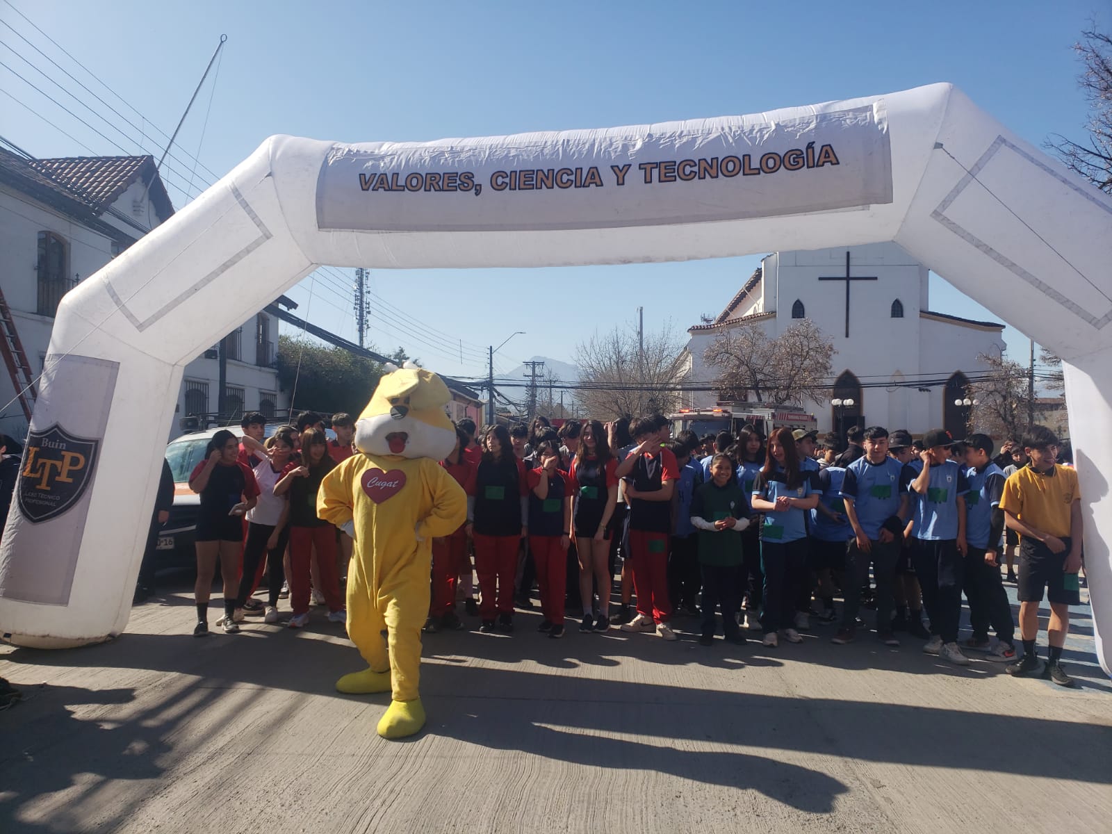 Vigésima Carrera Anual del Día de la Educación Técnico Profesional, Liceo Técnico Profesional de Buin junto a Supermercados Cugat.