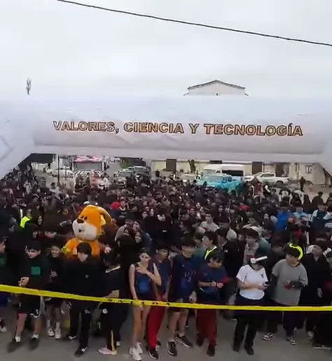 🏃♀️🏃♂️ Carrera Anual por la Educación Técnico Profesional en Buin junto a Supermercados Cugat 🎓🎉 🏃♀️🏃♂️ Carrera Anual por la Educación Técnico Profesional en Buin junto a Supermercados Cugat 🎓🎉
